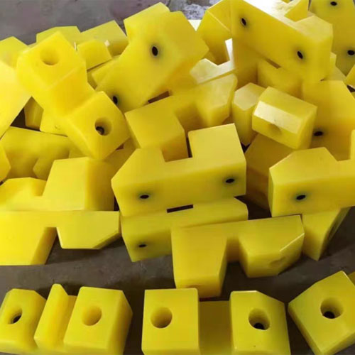 Shaped cushioning blocks